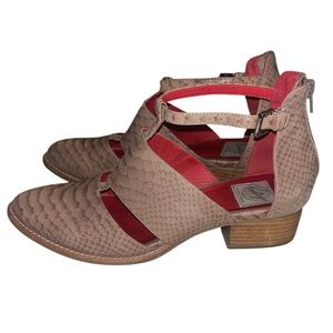 Jeffrey Campbell Vintage Women's Carina Tan Leather Cutout Booties 9.5